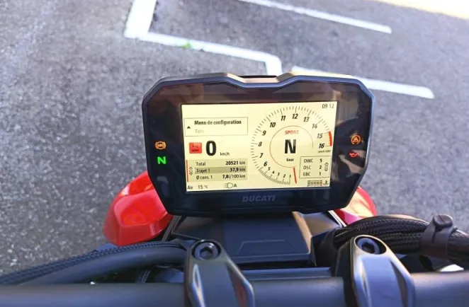 DUCATI 1103 Streetfighter V4 S 2023
