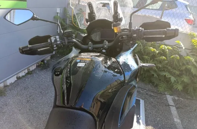 KAWASAKI 1100 SE 2026 + KIT TOP CASE 1ER MAIN