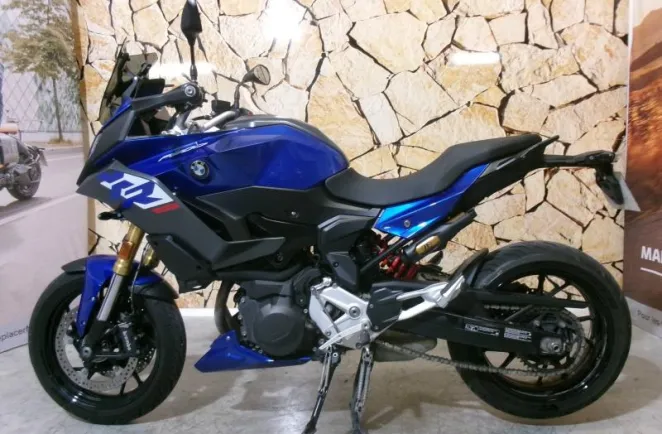 BMW F 900 XR