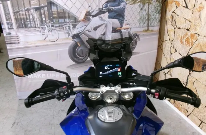 BMW F 900 XR