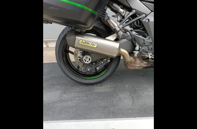 KAWASAKI NINJA 1000 SX TOURER +SILENCIEUX ARROW 1ER MAIN