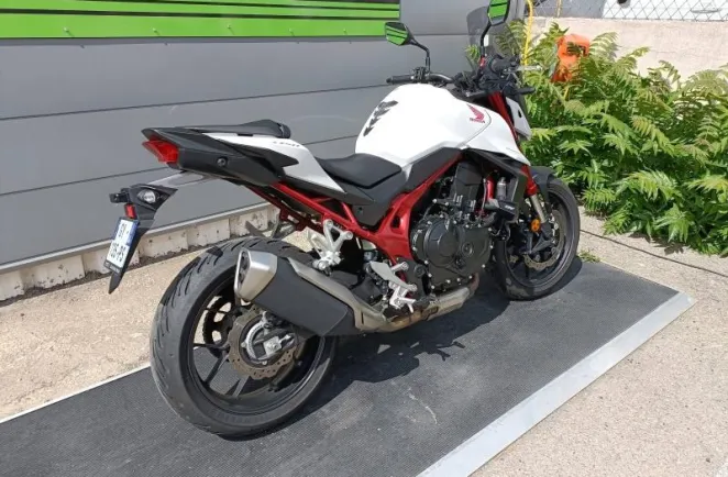 HONDA 750 Hornet TAMPON + BULLE  6066 KMS A SAISIR