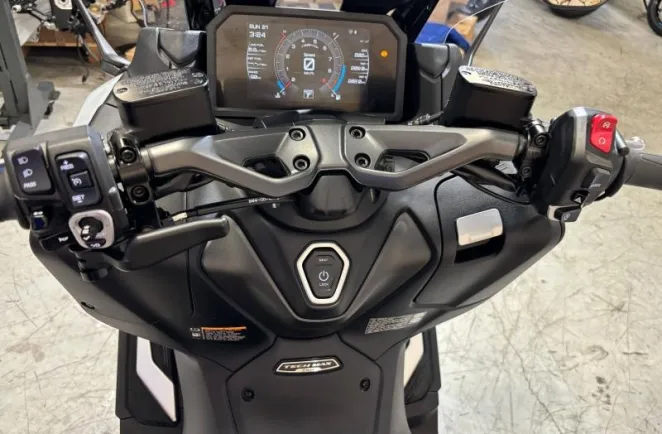 YAMAHA XP TMAX 562 Tech MAX