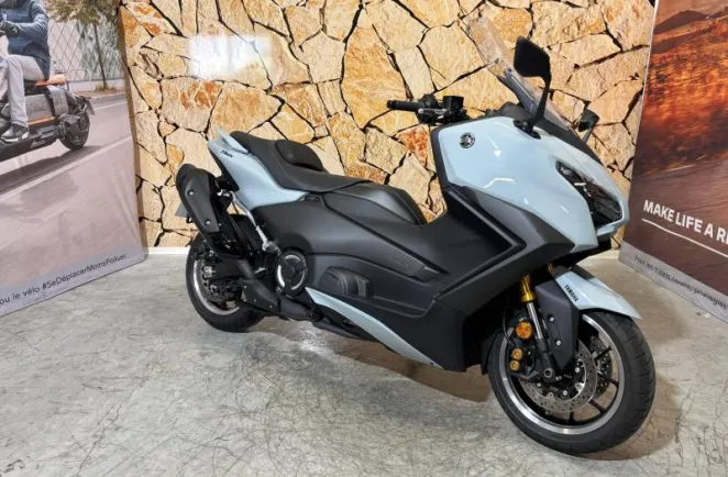 YAMAHA XP TMAX 562 Tech MAX