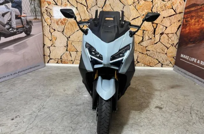 YAMAHA XP TMAX 562 Tech MAX