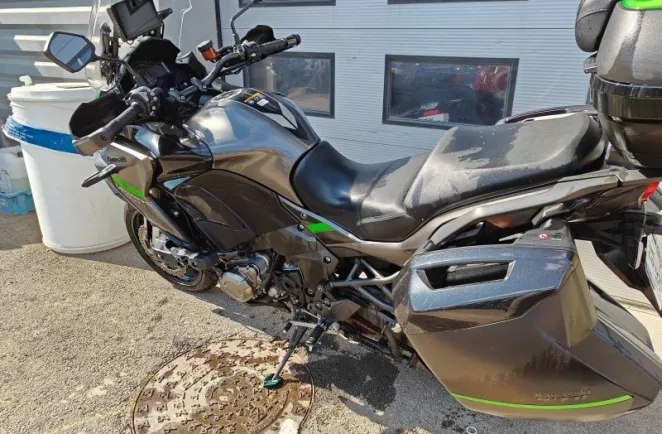 KAWASAKI 1000 2022