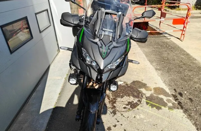 KAWASAKI 1000 2022