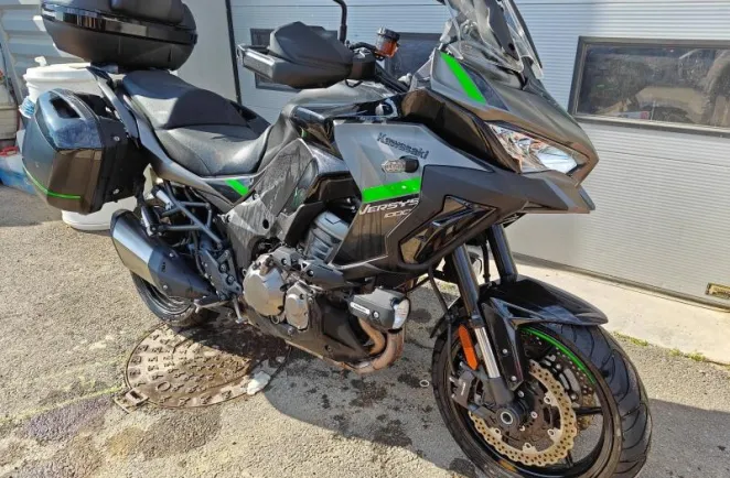 KAWASAKI 1000 2022