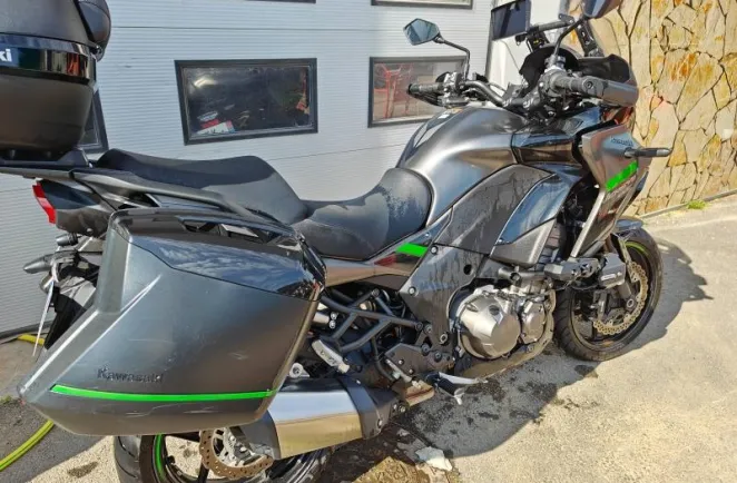 KAWASAKI 1000 2022