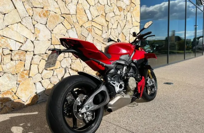 DUCATI 1103  V4 S