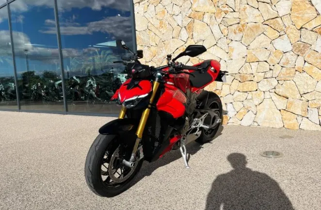 DUCATI 1103  V4 S