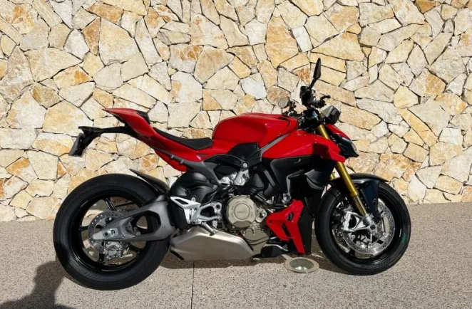 DUCATI 1103  V4 S