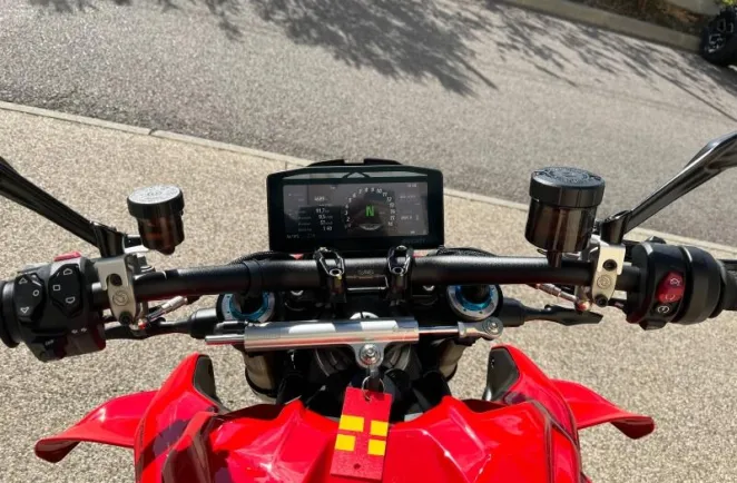 DUCATI 1103  V4 S