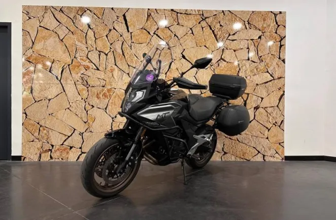 CF MOTO MT 650
