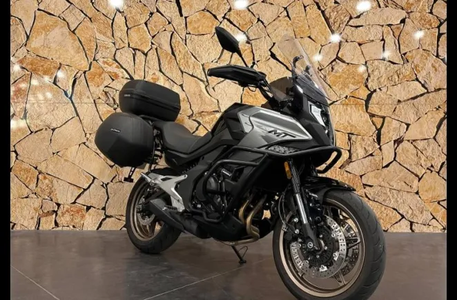 CF MOTO MT 650