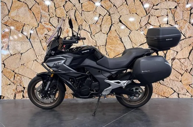 CF MOTO MT 650