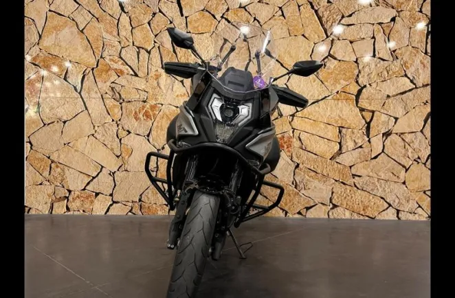 CF MOTO MT 650