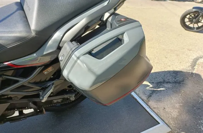 KAWASAKI 1000 S GRAND TOURER