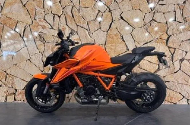 KTM BIKE 1390 SUPER DUKE R