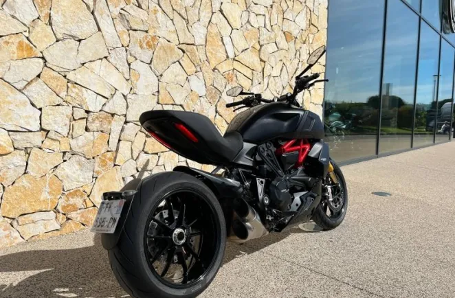 DUCATI 1260 S