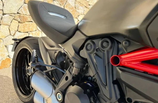 DUCATI 1260 S