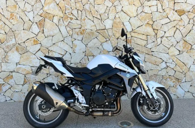 SUZUKI 750 ABS 2014 106CV + OPTIONS