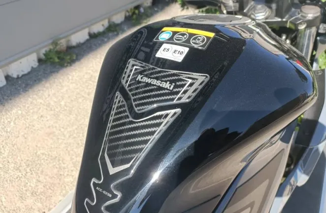 KAWASAKI 125 Gris 2026 PACK PERFORMANCE