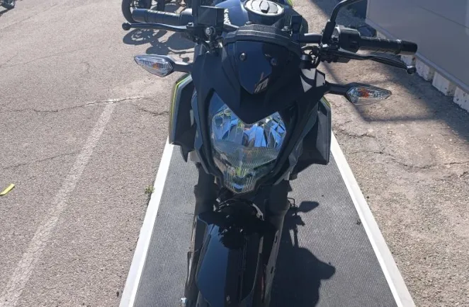 KAWASAKI 125 Gris 2026 PACK PERFORMANCE