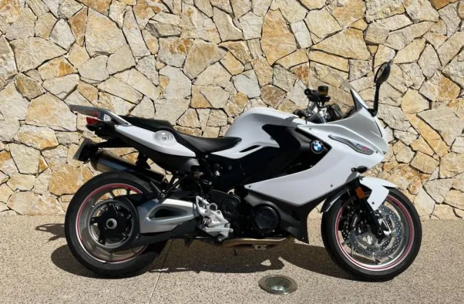 BMW 800 GT