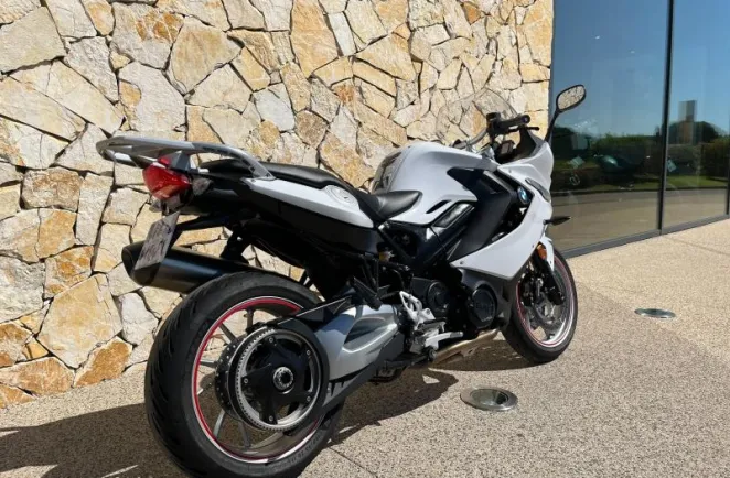 BMW 800 GT