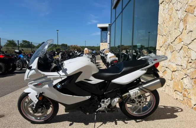 BMW 800 GT