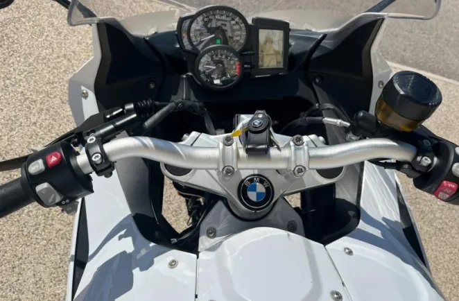 BMW 800 GT