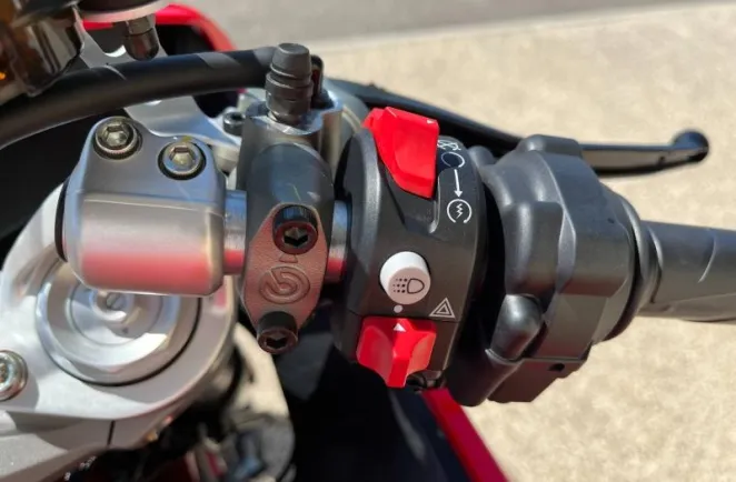 DUCATI 950 S
