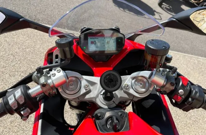 DUCATI 950 S