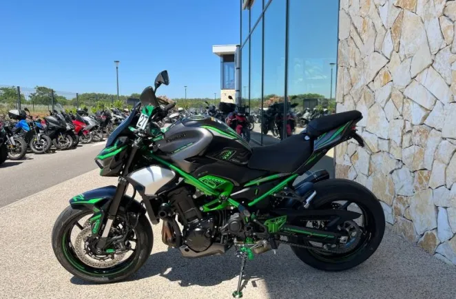 KAWASAKI 900 2025 125cv voir d'options