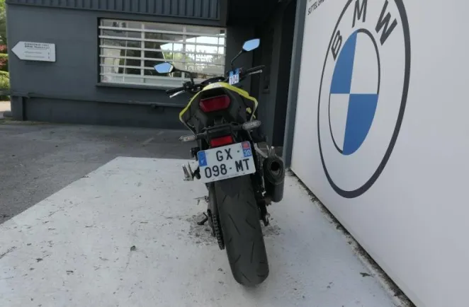 HONDA 750 Hornet A2 + Options