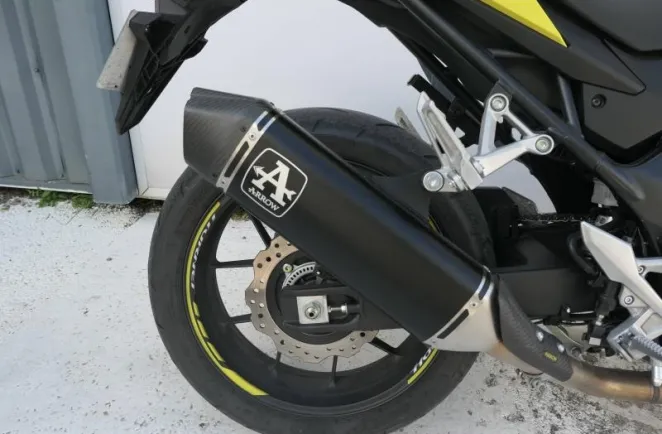 HONDA 750 Hornet A2 + Options