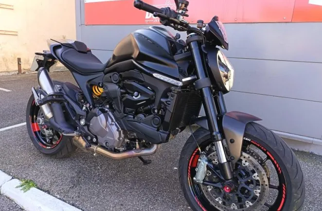 DUCATI Monster+ 937