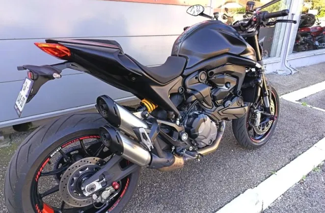 DUCATI Monster+ 937