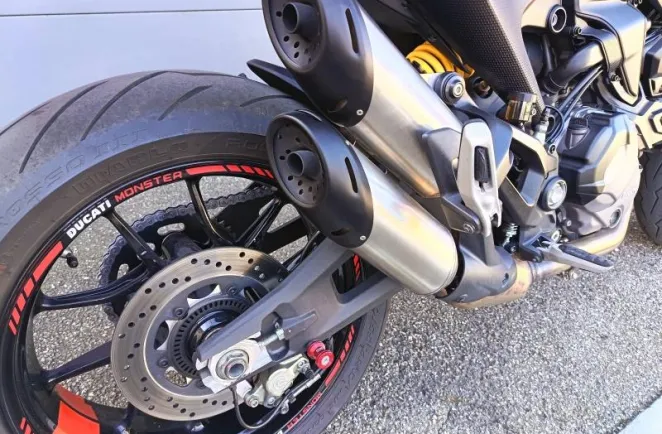 DUCATI Monster+ 937