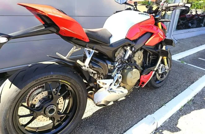 DUCATI 1103 Streetfighter V4 S