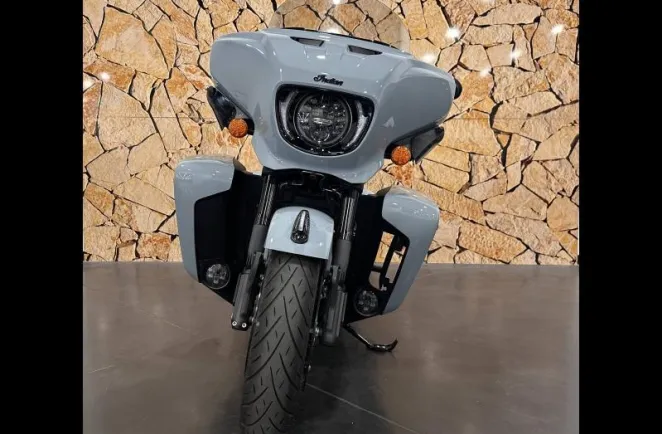 INDIAN ROADMASTER POWERPLUS DARK HORSE