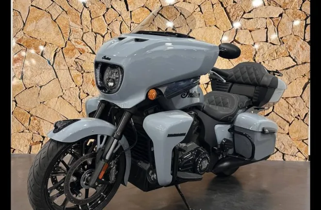 INDIAN ROADMASTER POWERPLUS DARK HORSE
