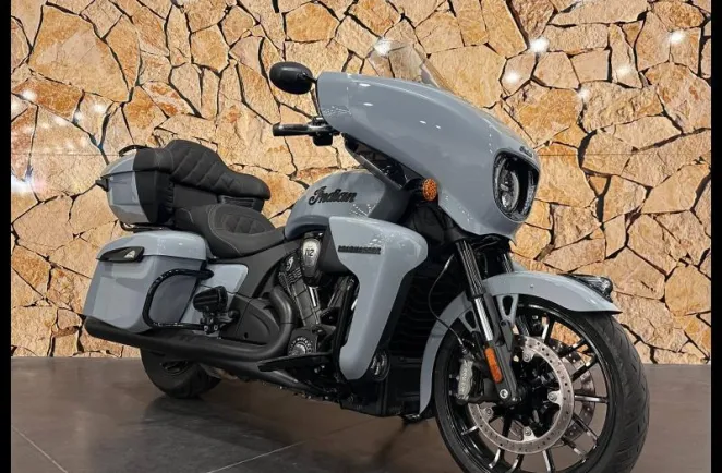 INDIAN ROADMASTER POWERPLUS DARK HORSE