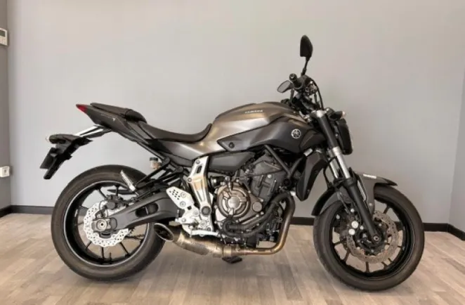 YAMAHA MT-07