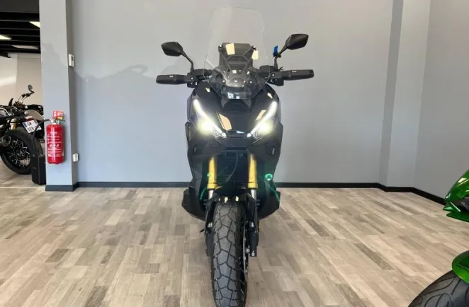 HONDA X-ADV 750