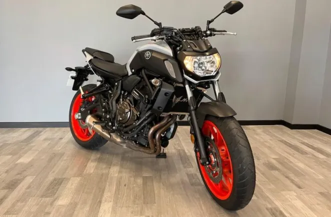 YAMAHA MT-07 700