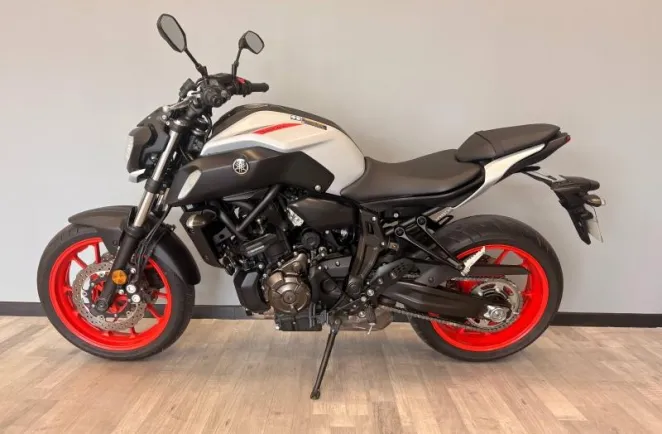 YAMAHA MT-07 700
