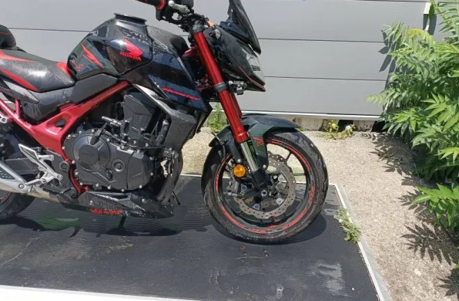 HONDA 750 Hornet abs bridable a2 GAR 31/07/2029