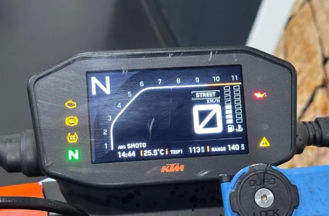 KTM Duke 890 GP